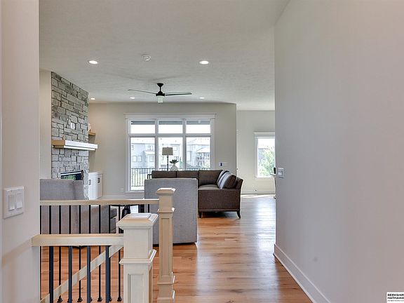 4th image of 10319 S 189th St