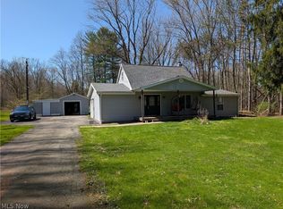 3032 Bell Wick Rd, Hubbard, OH