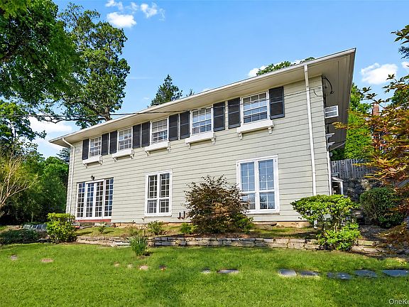 2nd image of 11 Wyndham Road