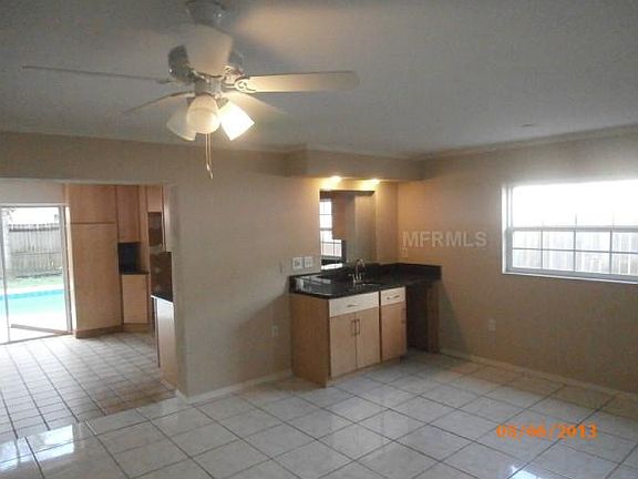 5th image of 2870 25th Ave N