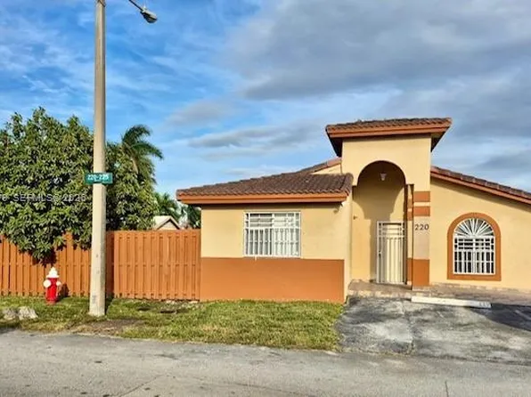 7001 W 35th Ave Unit 220, Hialeah, FL 33018
