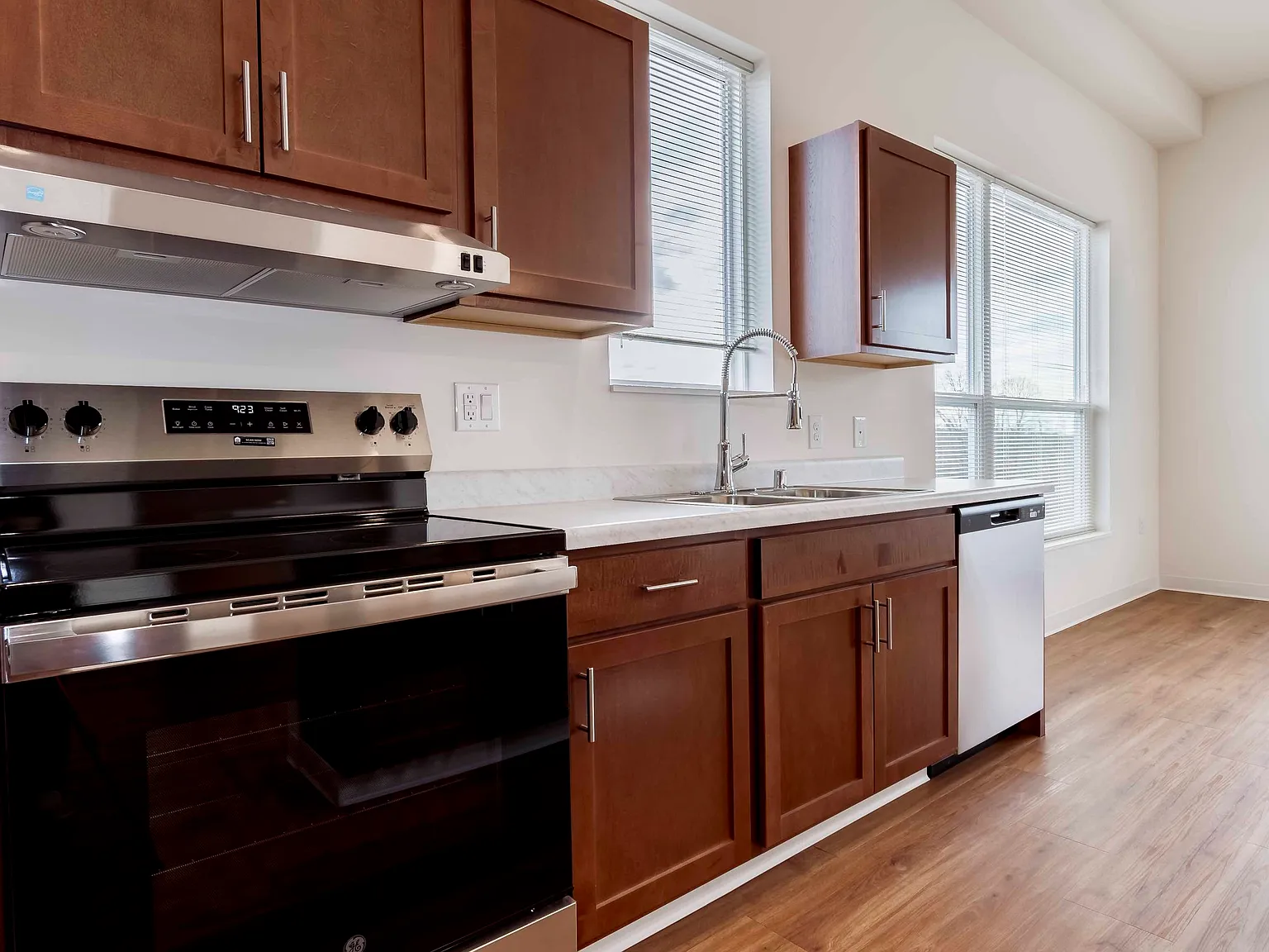 1 bed, 605 sqft, $1,225 — Photo 4