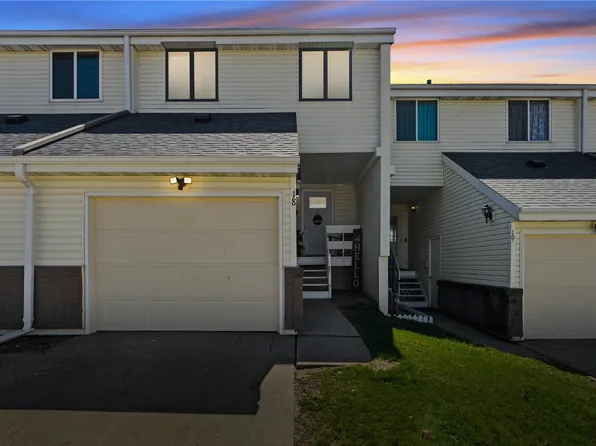 51 29th Avenue Dr SW Unit 18, Cedar Rapids, IA 52404