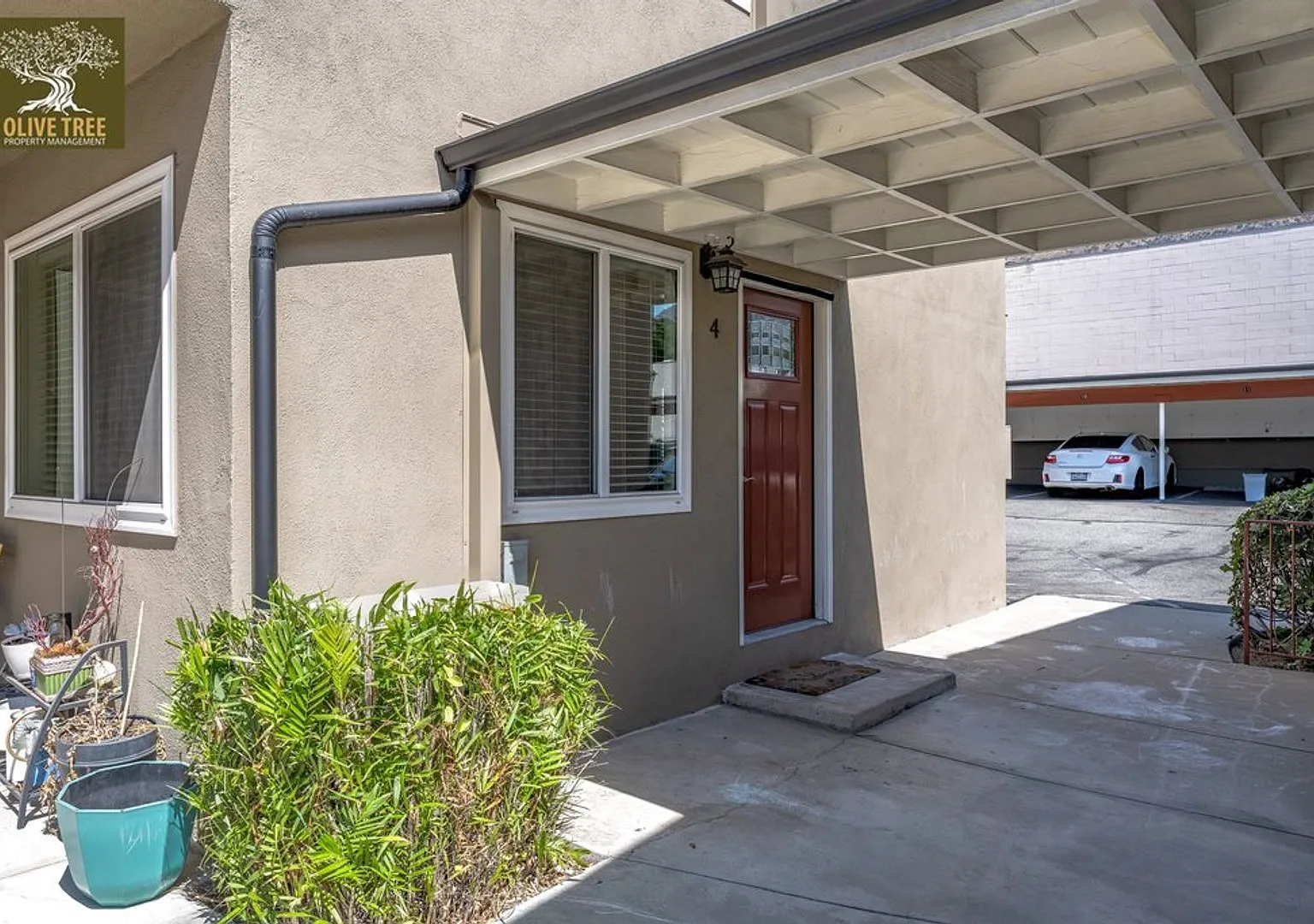 145 E. SMB — Photo 4
