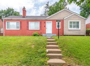 1511 Westmont Pl, Saint Louis, MO 63130