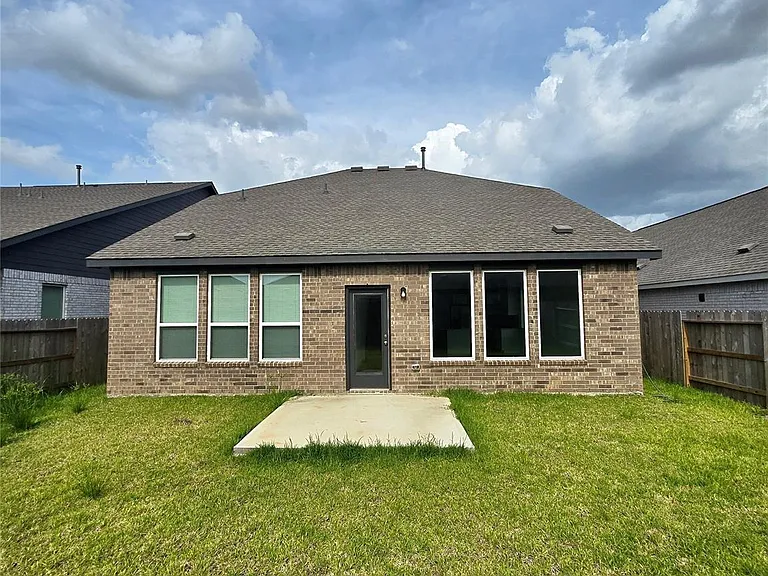 6319 Seafoam Lake Dr — Photo 20