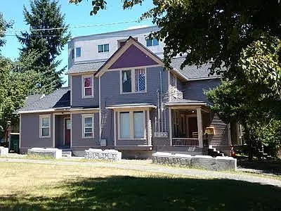 Main house. Cottage is behind.