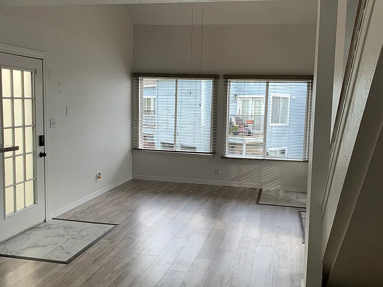 1804 E 66th Pl #E208 — Photo 4