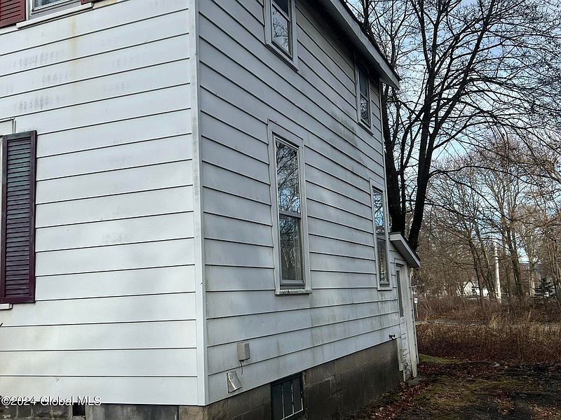 5th image of 58 Baldwin Avenue