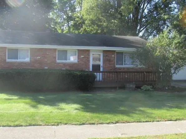 1185 Penarth St, Commerce Township, MI 48382