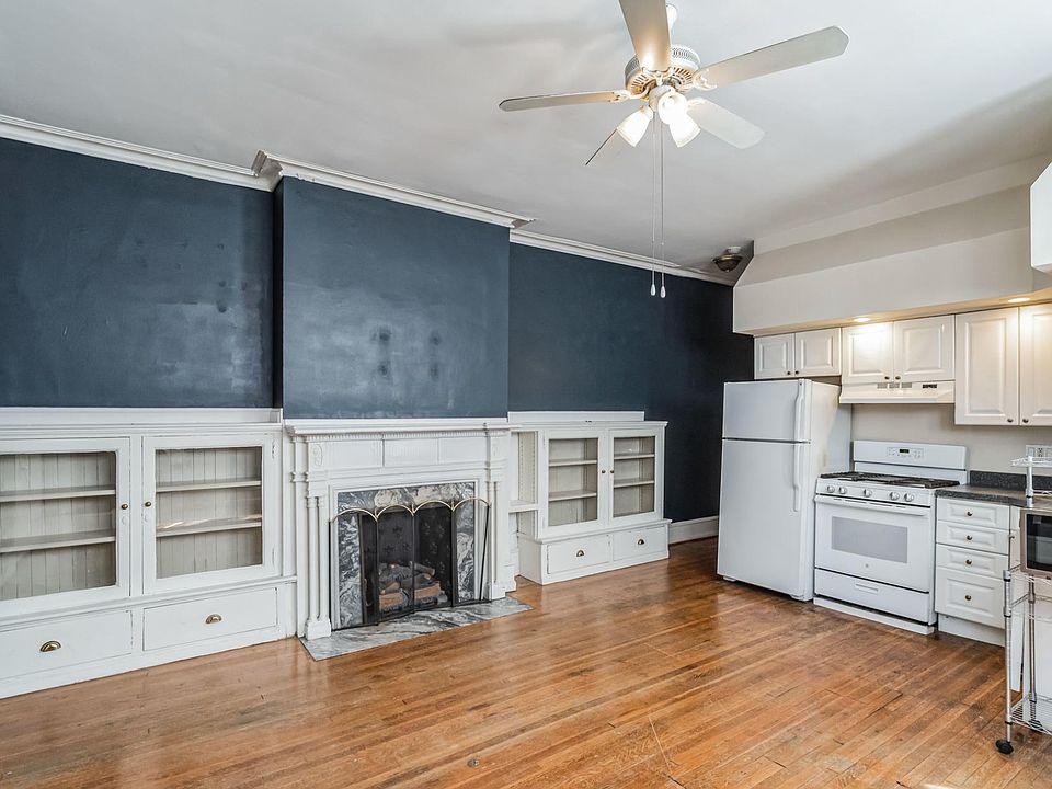 1st image of 2027 Pine St APT 2R