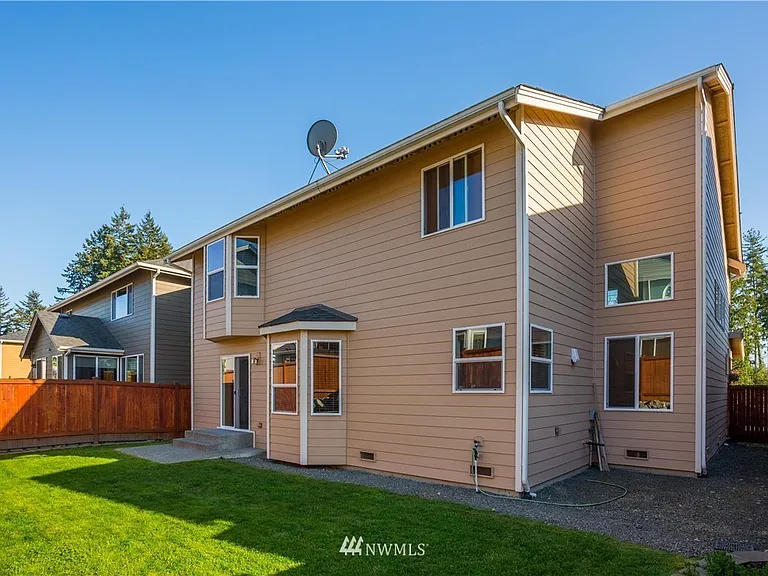 3203 172nd St SE — Photo 16