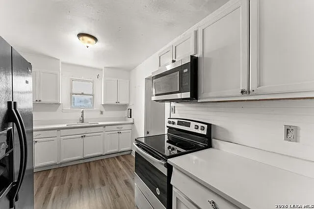 3 bed, 1.5 bath, 1692 sqft, $1,500 — Photo 3