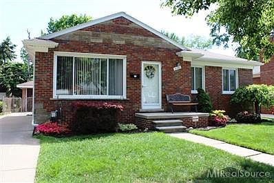 3rd image of 20318 Sunnyside St