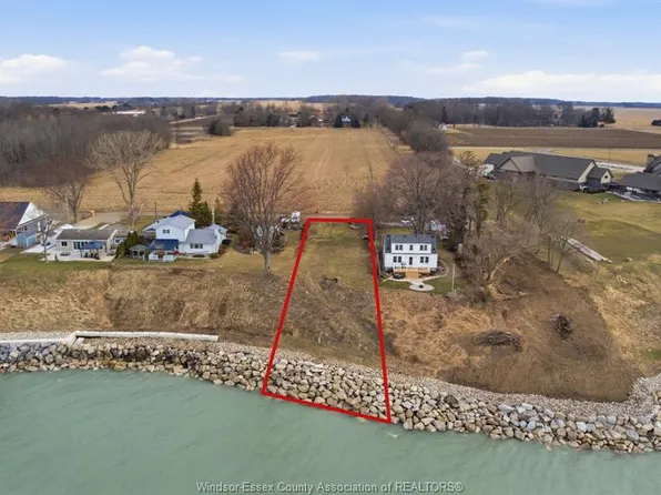 143 Howe Ave, Essex, ON N0R 1G0