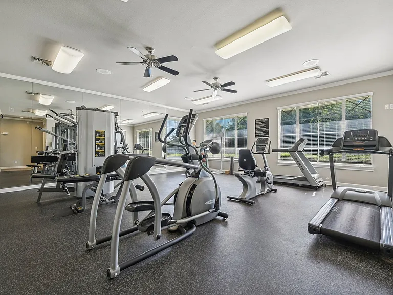 Southpoint Villas — Photo 22