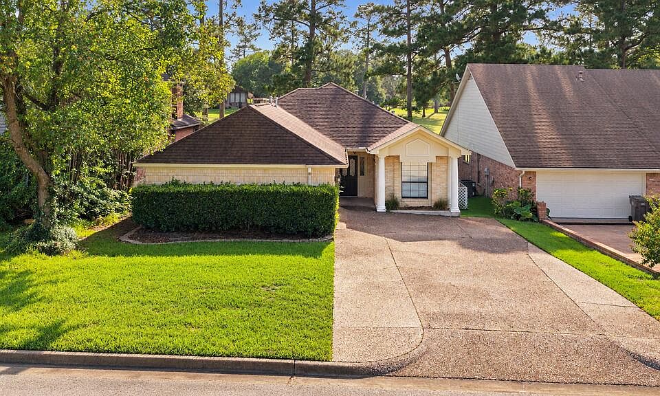 1st image of 1010 Augusta Dr