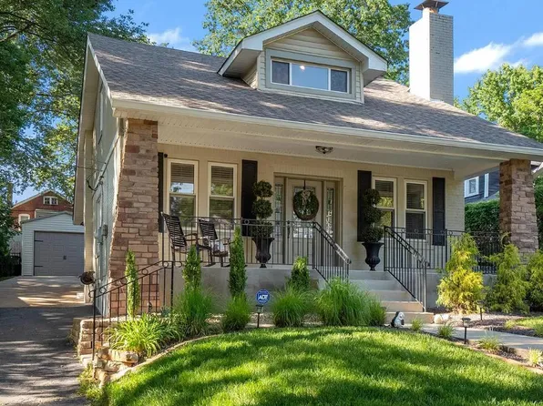 7431 Arlington Dr, Saint Louis, MO 63117