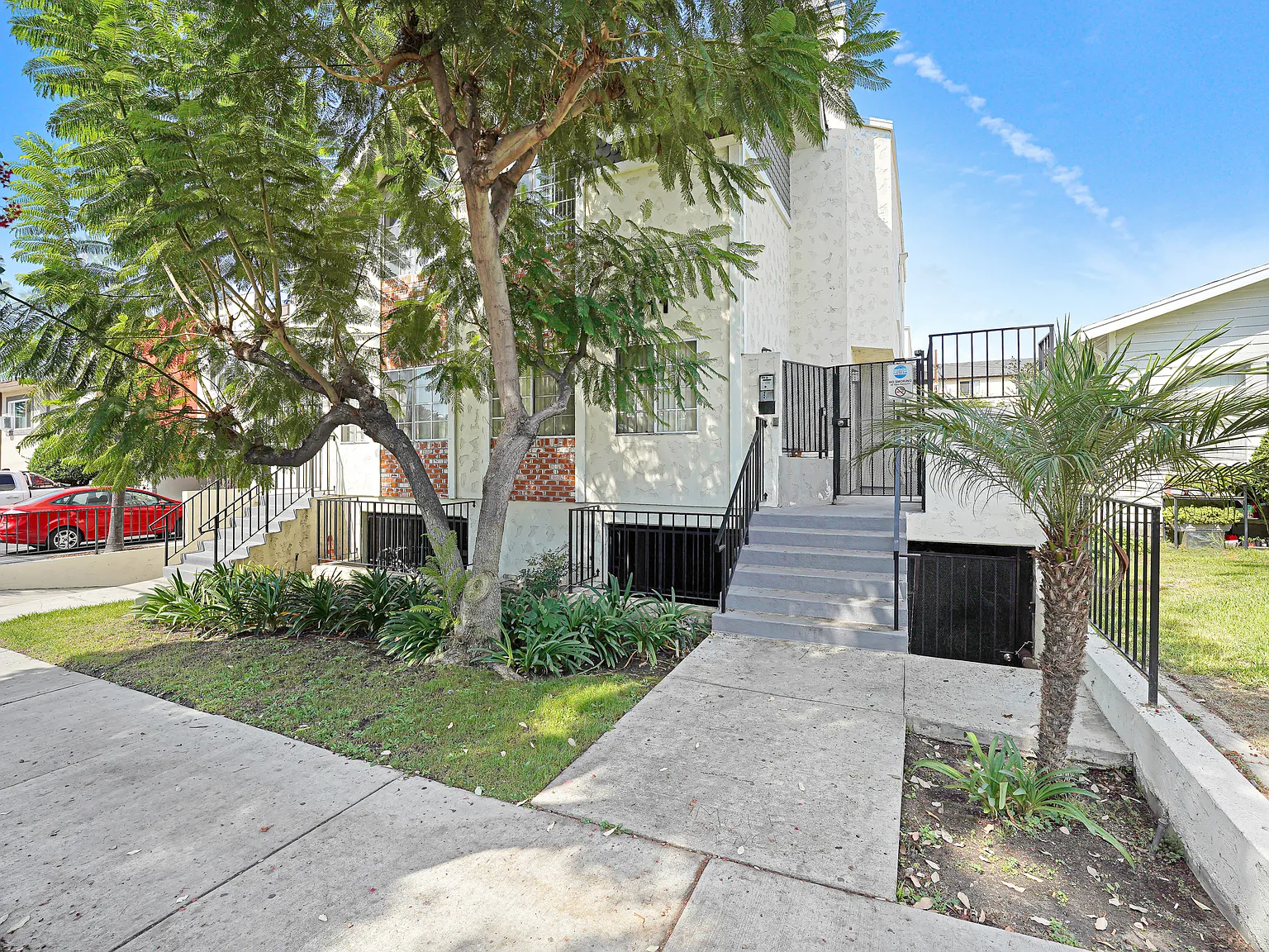 2 bed, 2.5 bath, $2,700 — Photo 2