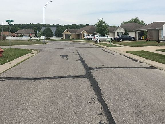 5th image of 426 SW Graystone Dr