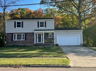 1078 Winhurst Dr, Akron, OH