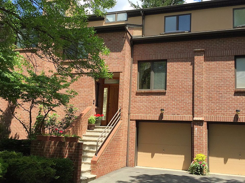 1st image of 9 Jennifer Ct