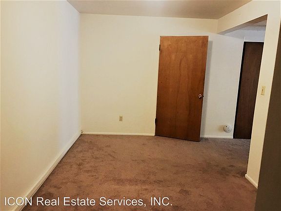 5th image of 2320 W Plymouth St APT 3