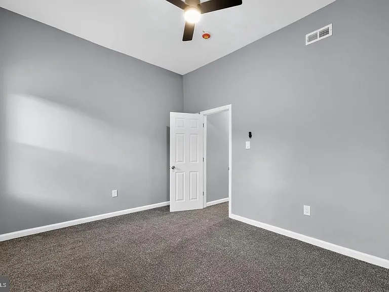 1333 S Newkirk St — Photo 9