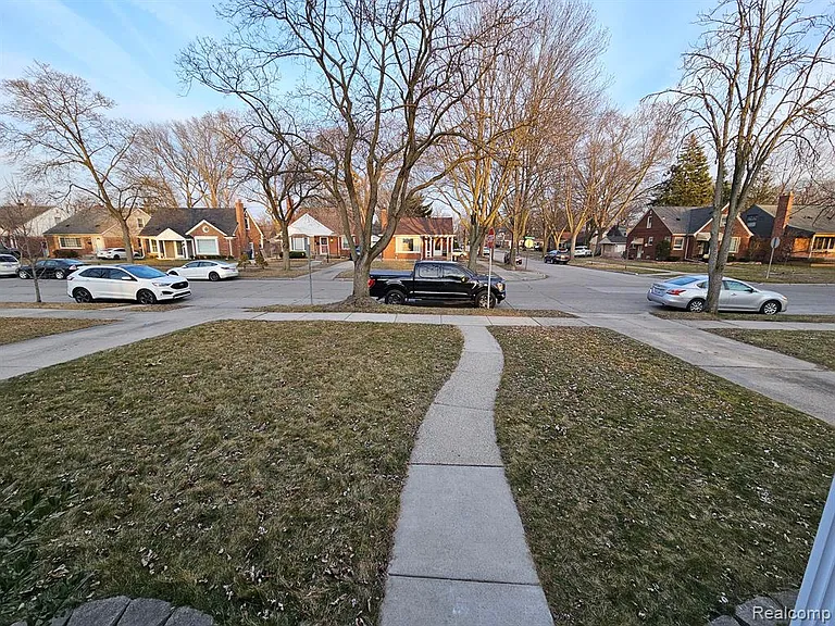 1501 N Silvery Ln — Photo 8