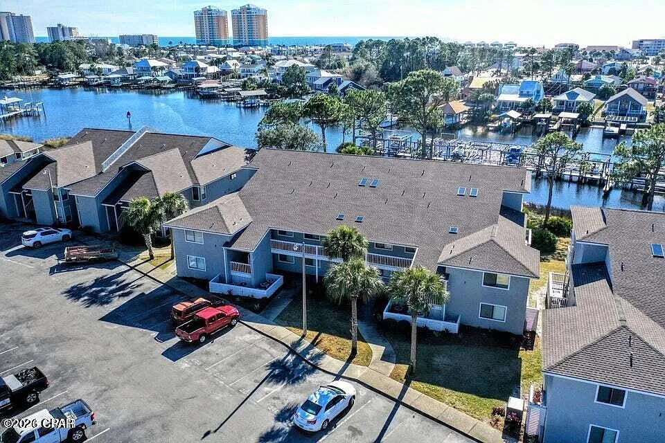 8501 N Lagoon Dr #209