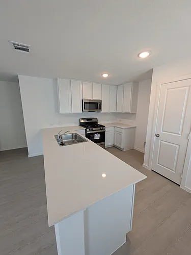 8631 Willow Xing Photo 1