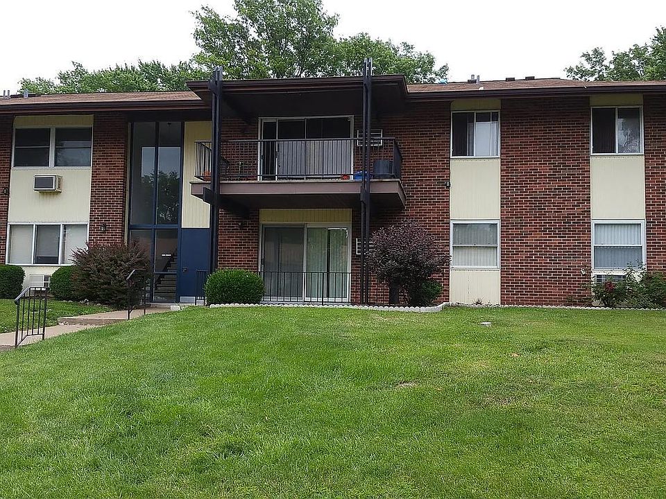 1st image of 7604 Hazelcrest Dr APT D