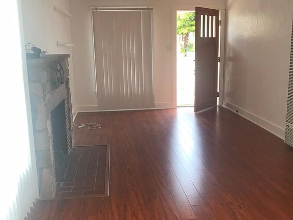 3rd image of 3209 Alma Ave