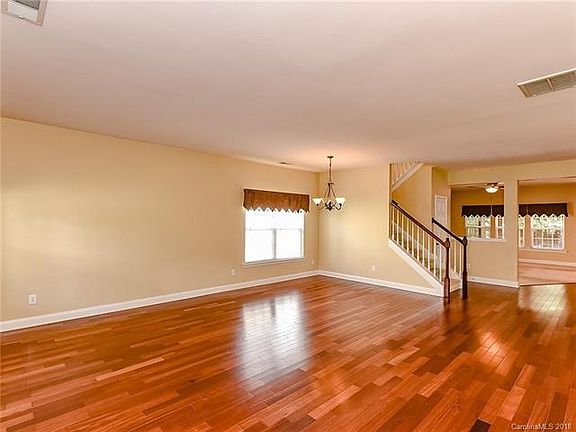 4th image of 241 Lylic Woods Dr