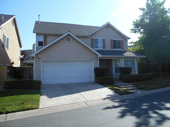 2nd image of 1016 E Monticello Cir