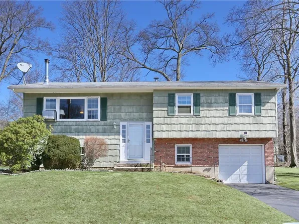 11 Charles Street, Nanuet, NY 10954
