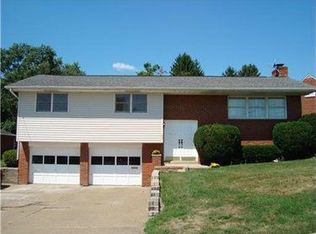 97 Delfred Dr, Carnegie, PA 15106