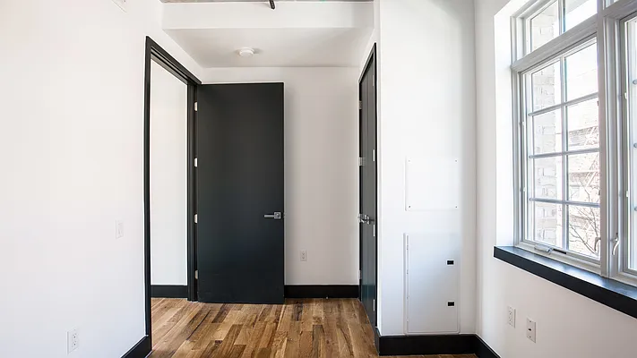 Rented by Nooklyn NYC LLC | media 21