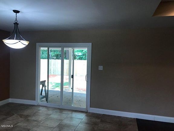 5th image of 2519 Avenido Del Pinar St