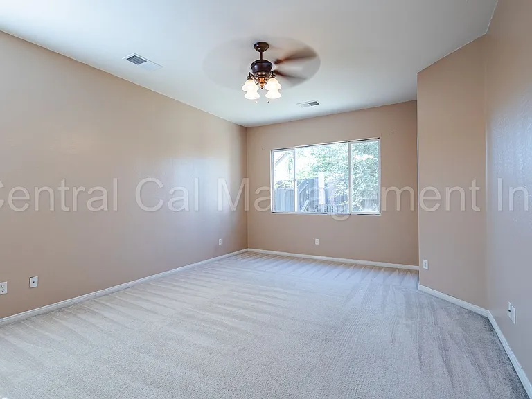 10713 Alexander Falls Ave — Photo 12