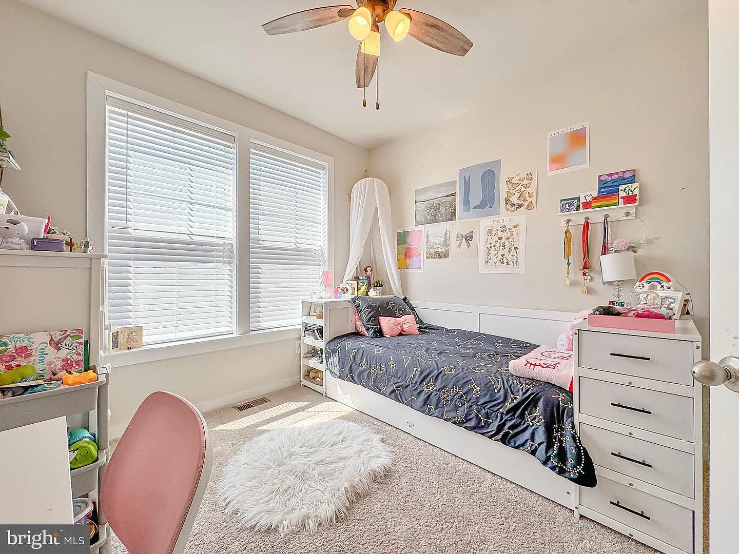 3 bed, 1960 sqft, $3,000 — Photo 3
