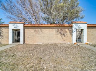 4007 Burning Tree Dr, San Antonio, TX 78240