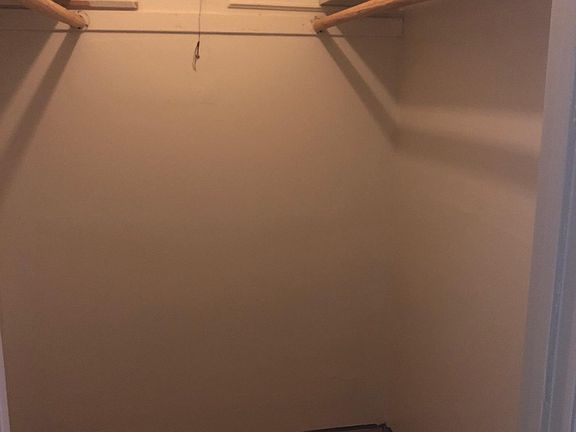 3rd image of 10070 Holly Ln