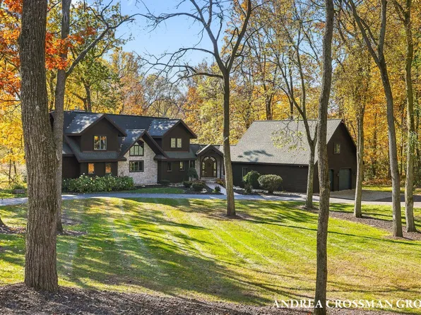 1308 W State Rd, Hastings, MI 49058