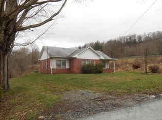 108 Bowman St, Elk Park, NC 28622