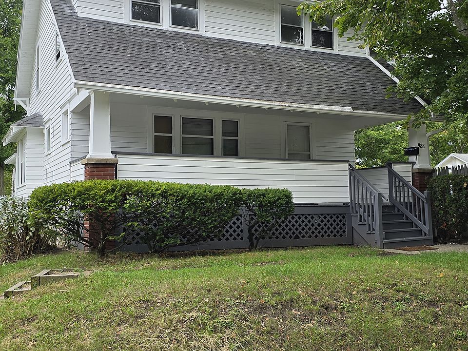 1st image of 928 Delia Ave