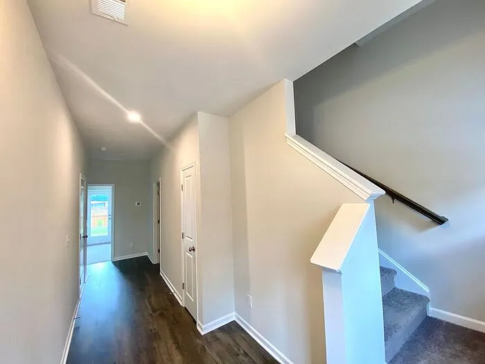 230 Mahone Dr — Photo 10