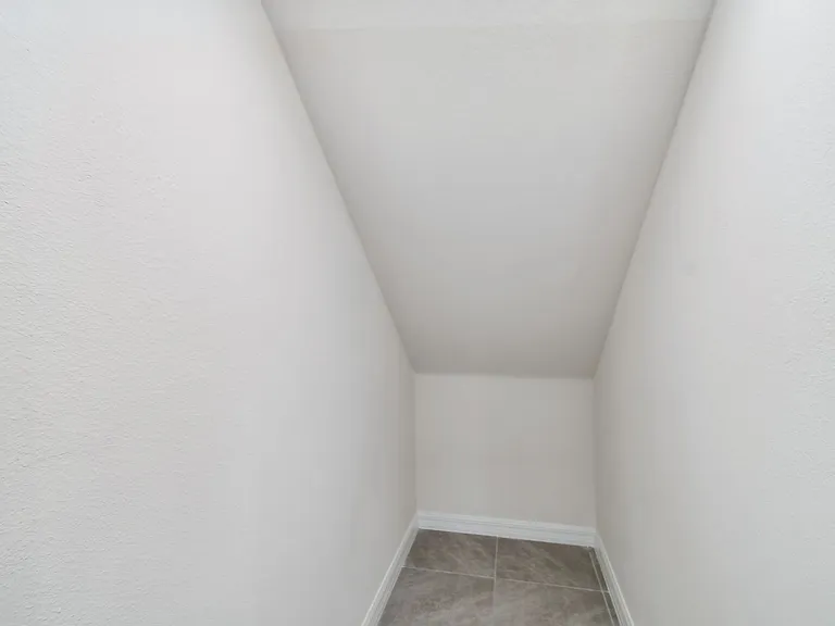 5679 English Oak Ln — Photo 23