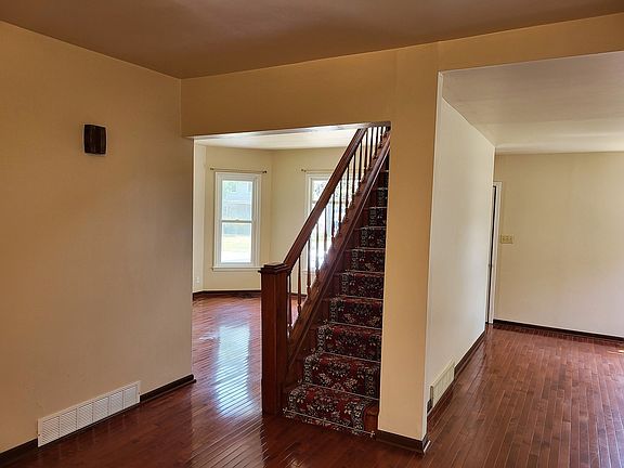 3rd image of 617 N 12th St