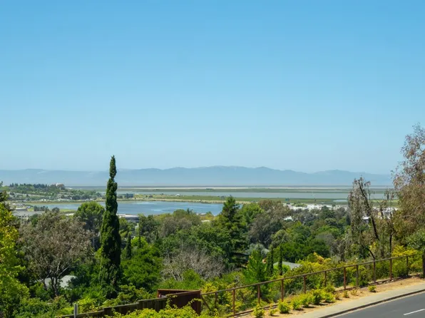 355 Parkview Terrace #L12, Vallejo, CA 94589